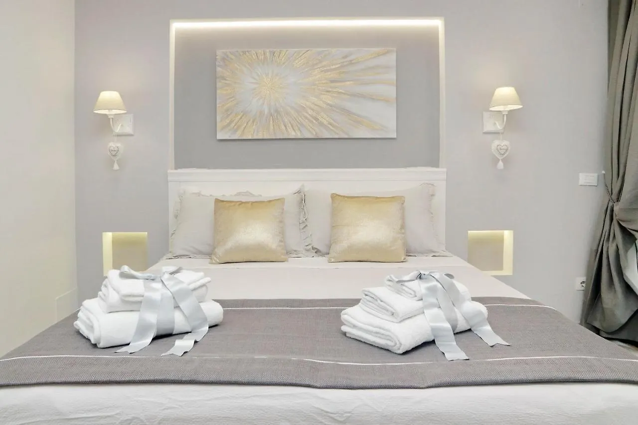 Roman Holiday Suites