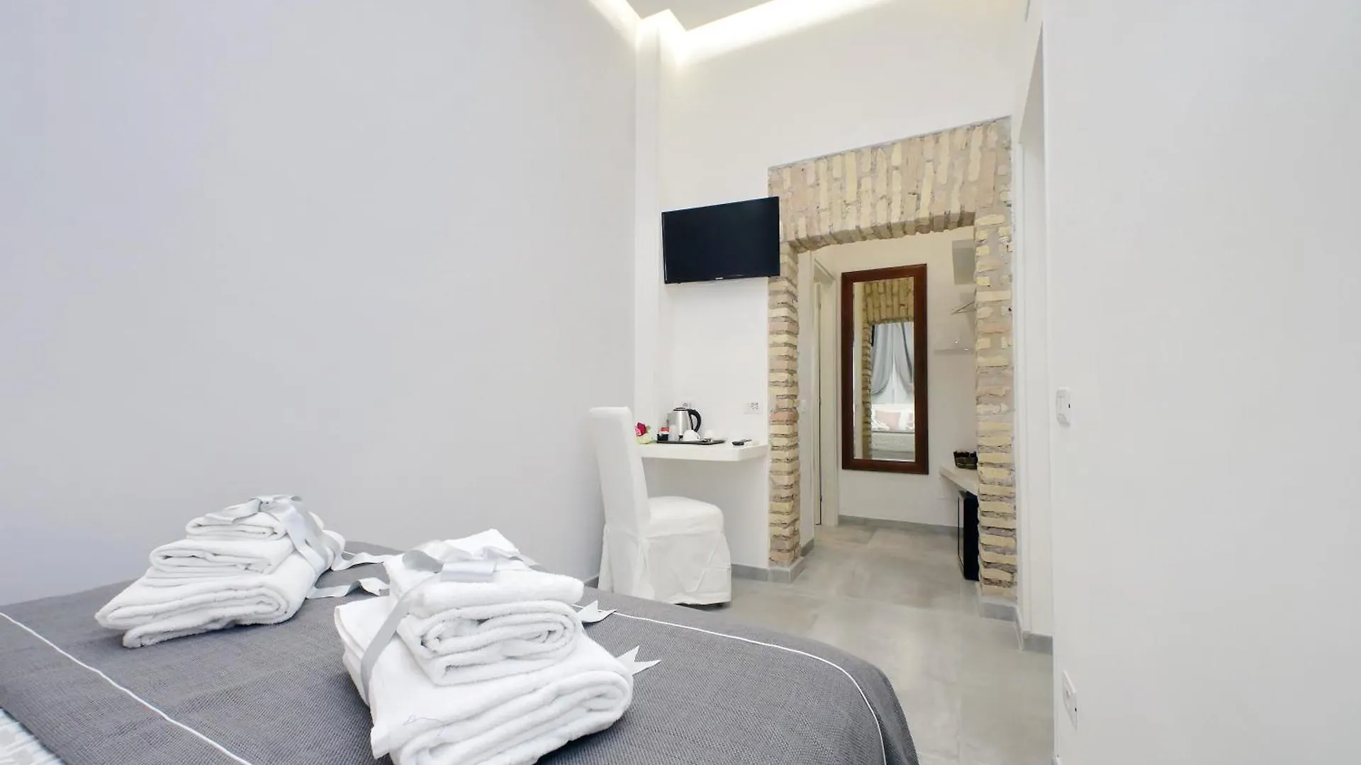 Roman Holiday Suites Roma