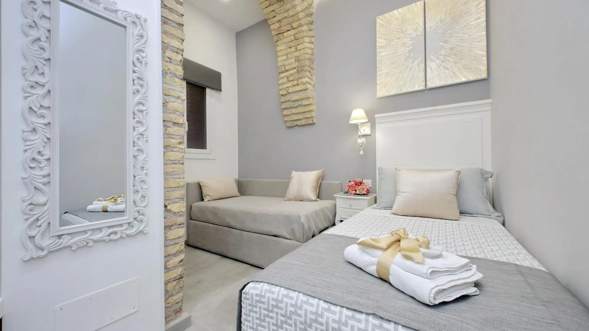 Roman Holiday Suites