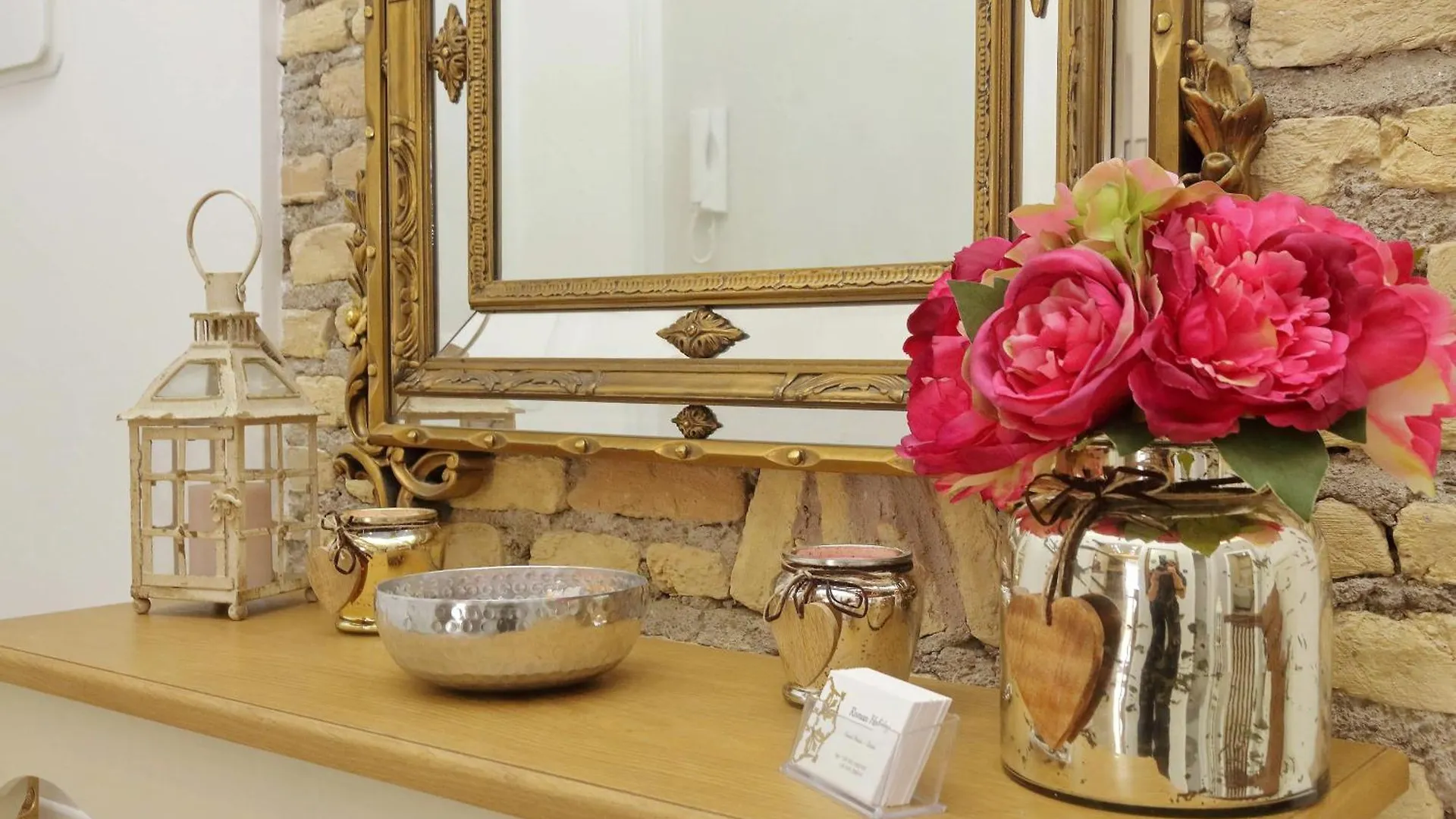 Roman Holiday Suites