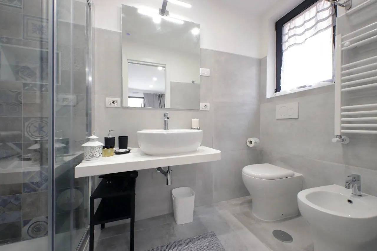 Roman Holiday Suites Penzion